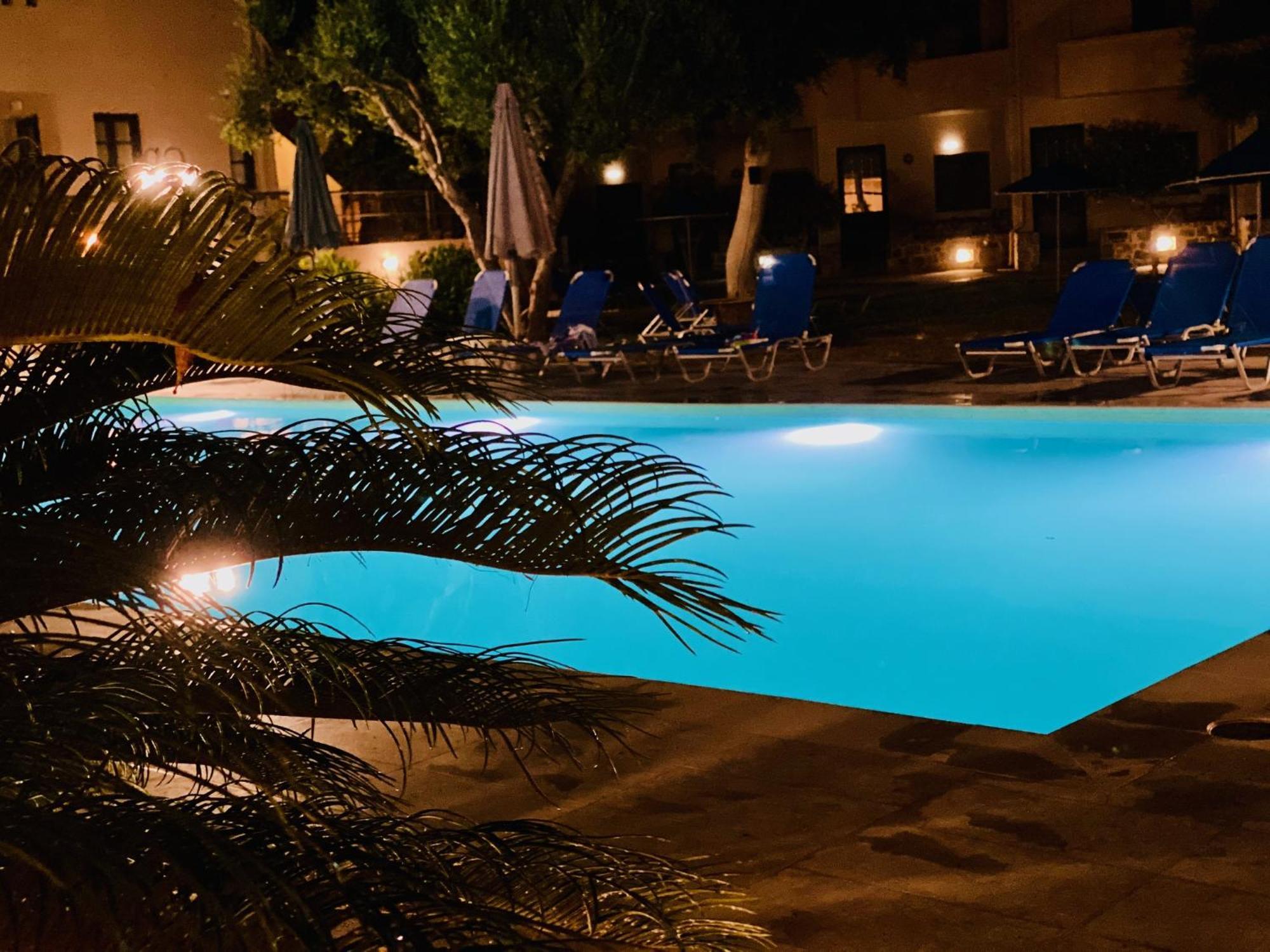 Creteco Hotel & Suites Goúrnes Екстериор снимка