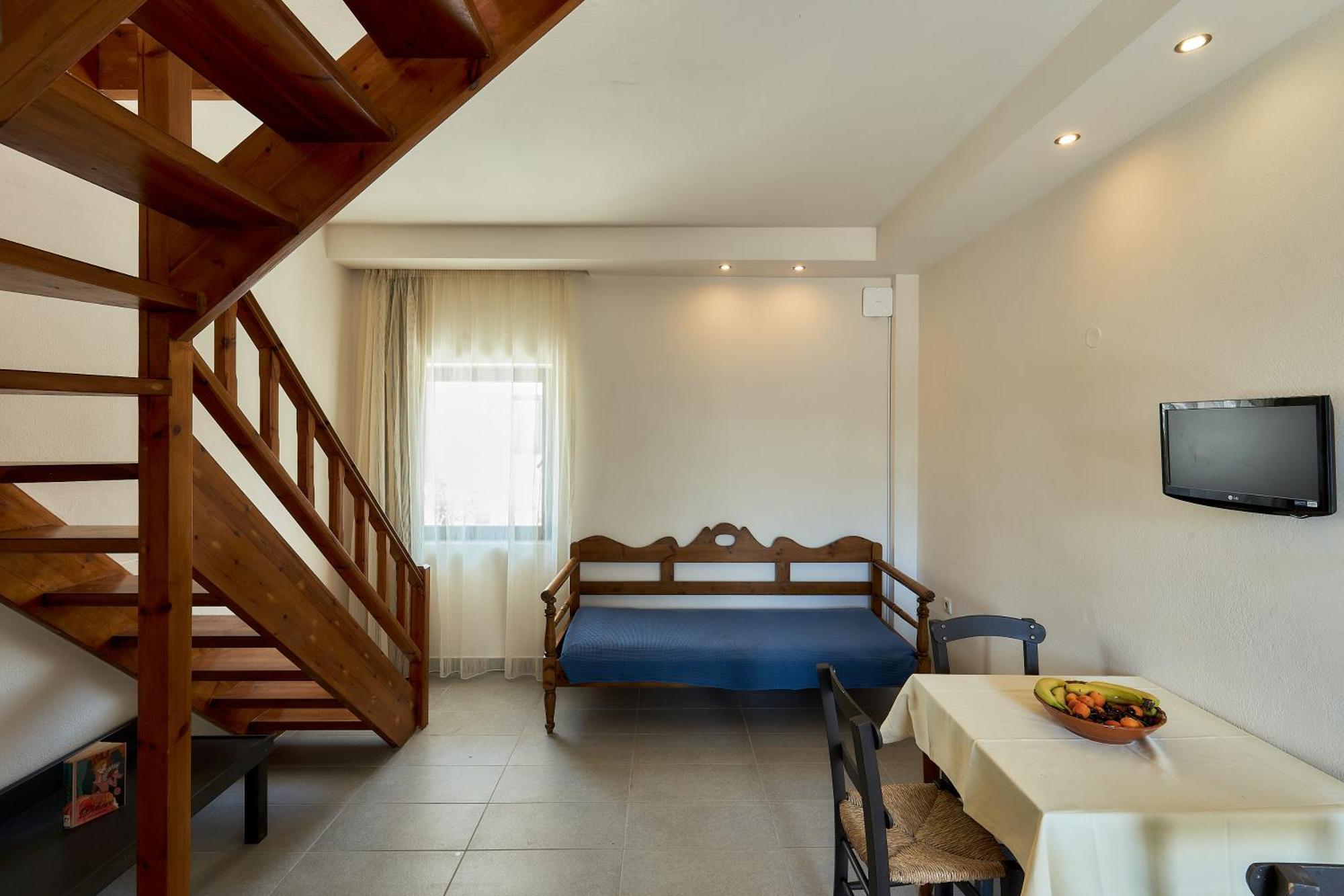 Creteco Hotel & Suites Goúrnes Екстериор снимка