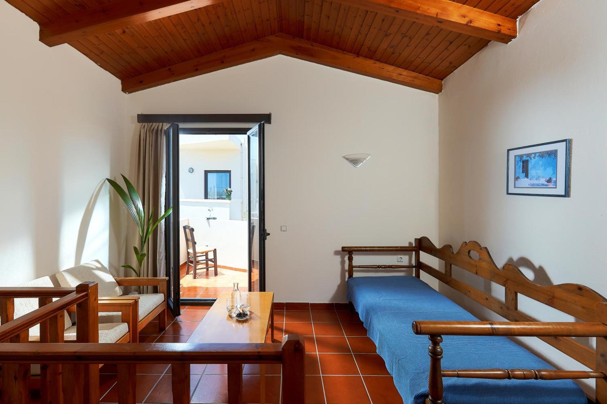 Creteco Hotel & Suites Goúrnes Екстериор снимка