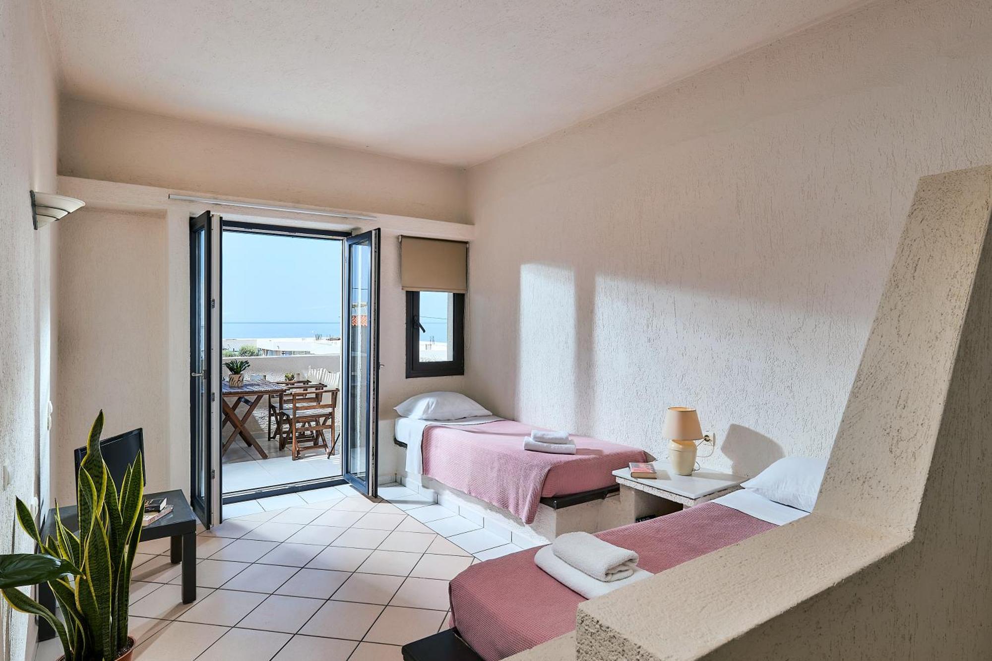 Creteco Hotel & Suites Goúrnes Екстериор снимка