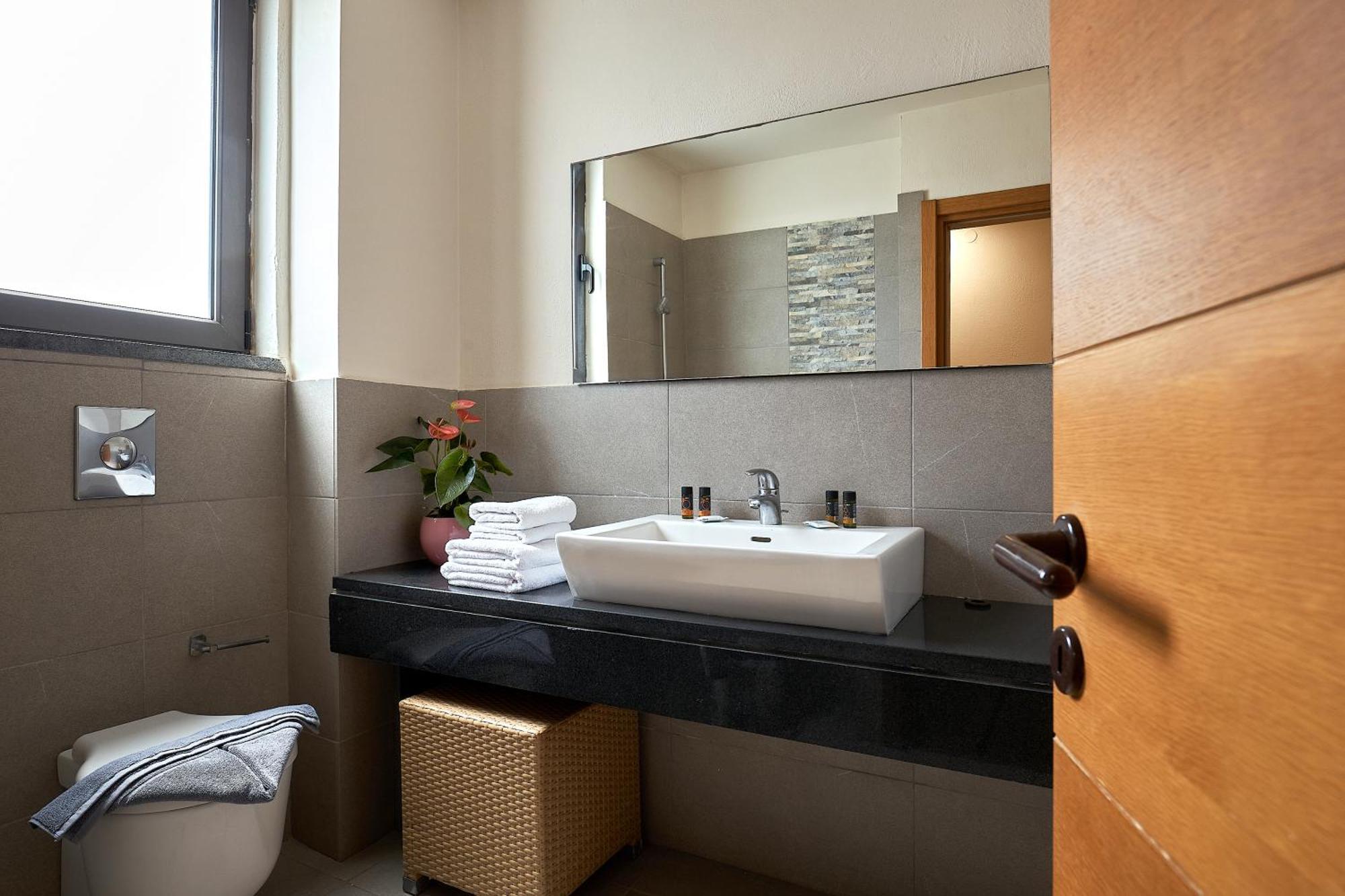 Creteco Hotel & Suites Goúrnes Екстериор снимка