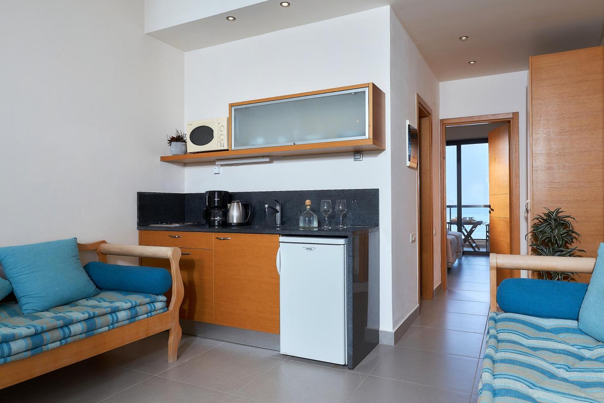 Creteco Hotel & Suites Goúrnes Екстериор снимка