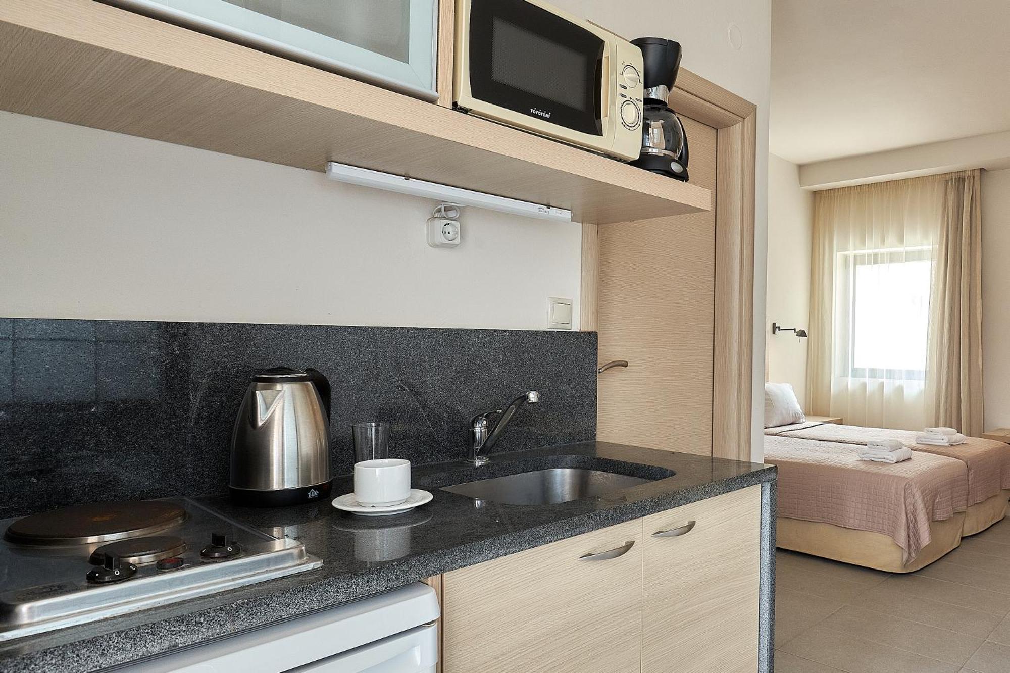 Creteco Hotel & Suites Goúrnes Екстериор снимка