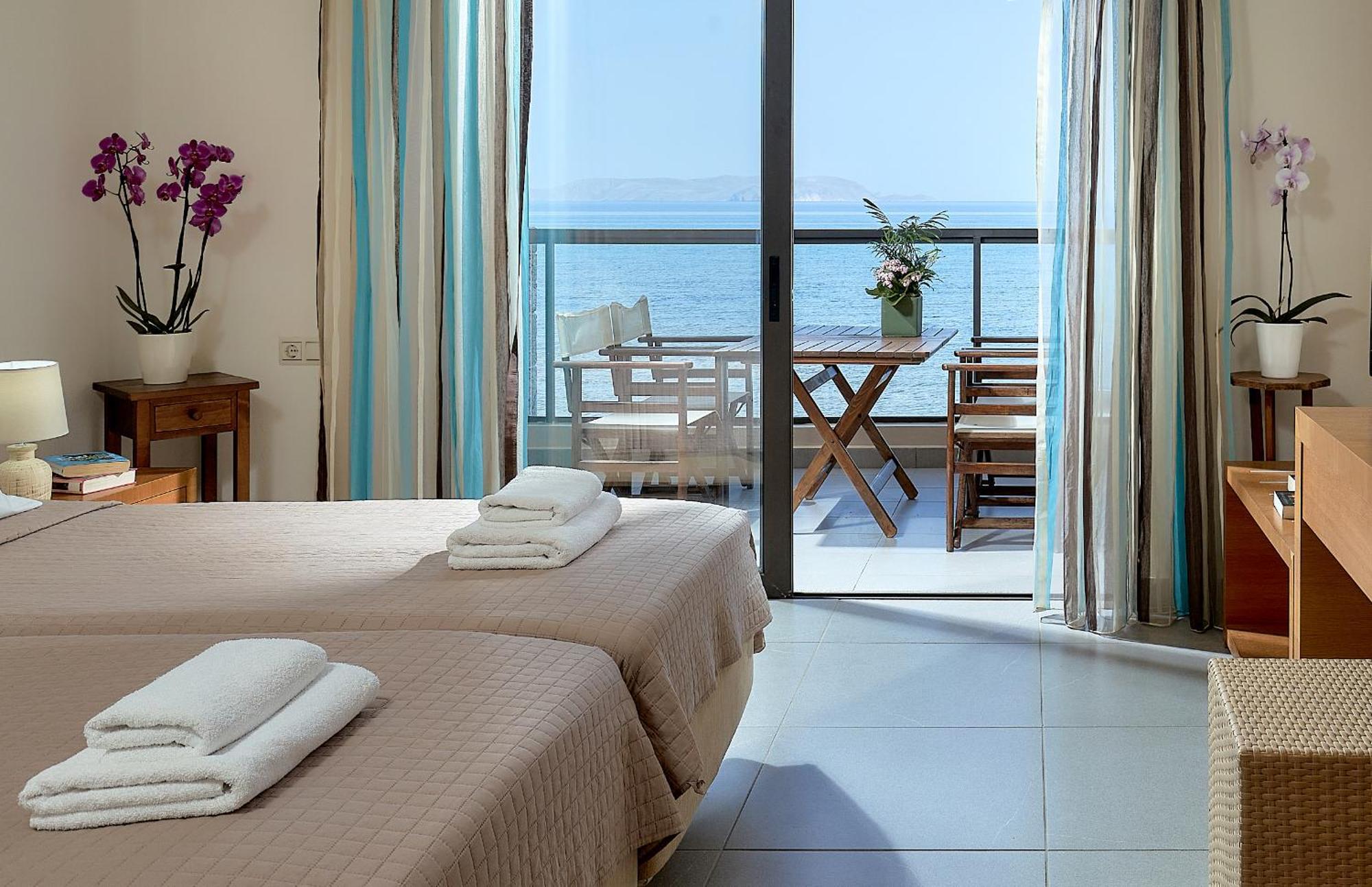 Creteco Hotel & Suites Goúrnes Екстериор снимка